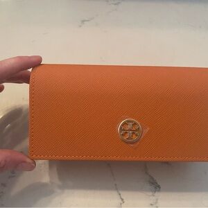 ⸻

Tory Burch Glasses/Sunglasses Case only- Unused